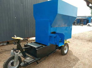 新疆三方电动撒料车定制厂家 助力现代化牲畜养殖